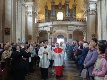 Nem vagyunk különbek más népeknél, csak mi sajátosan tiszteljük és szeretjük a Szűzanyát – Magyarok Nagyasszonya Máriaradnán