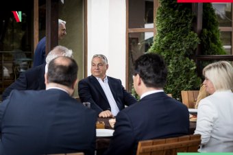 Ha már Erdélyben járt, Orbán Viktor nem hagyhatott ki egy jó miccsezést