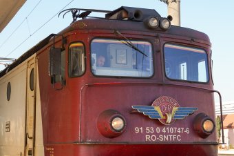 Fizet a CFR „sáros” részlege, újraindulhatnak a vonatok