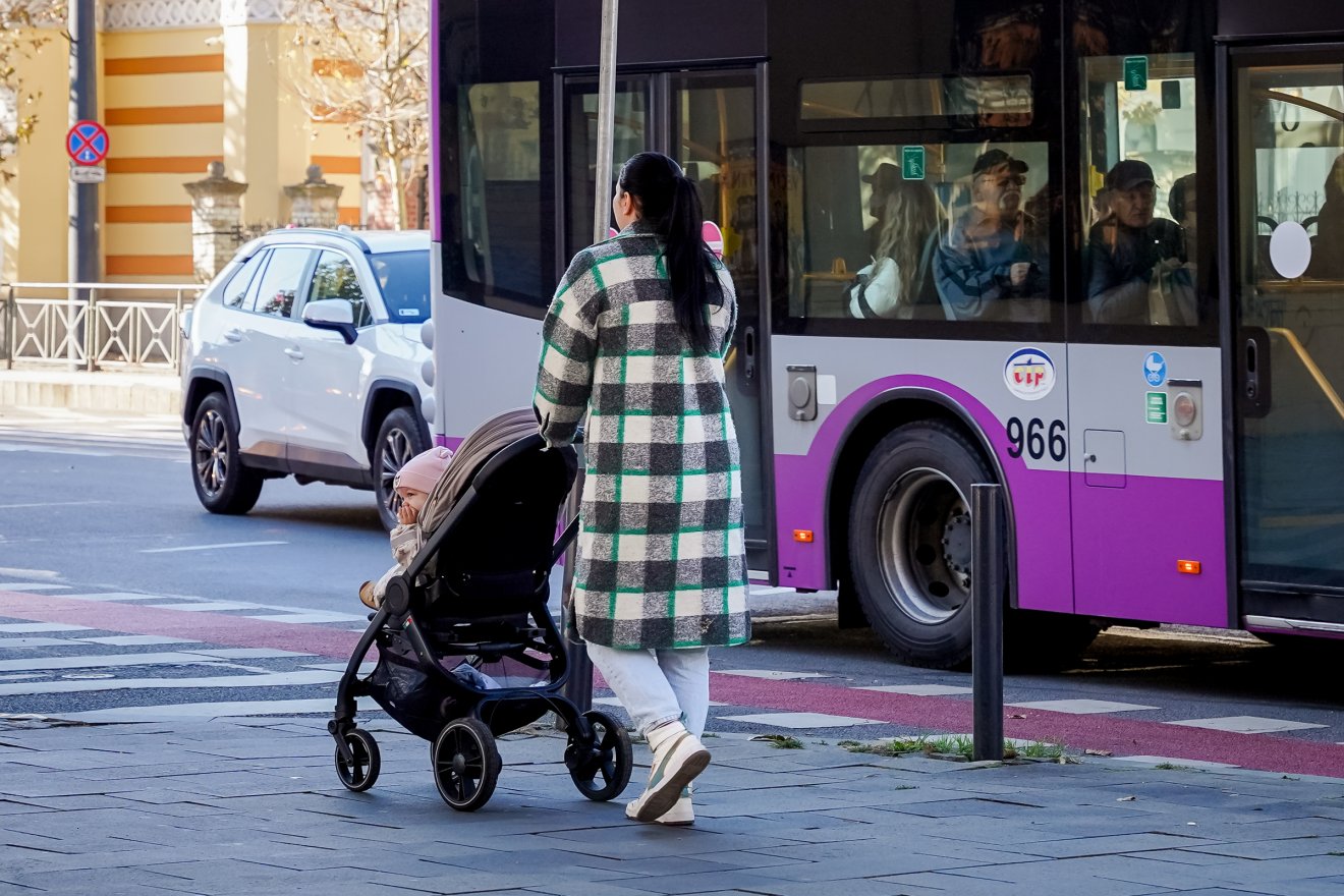 A gyermeknevelési támogatásban részesülő anyák száma 3065 volt 2020-ban Hargita megyében, 2025-ben viszont már csak 2225