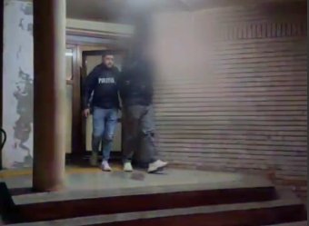 Közúti incidensből botrány: a balesetet néző férfi támadt a sofőrre Brassóban, rendőrségi fogdába került