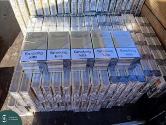 Hatszáz doboz cigarettát foglalt le a NAV egy Romániából Németországba tartó kisteherautóból