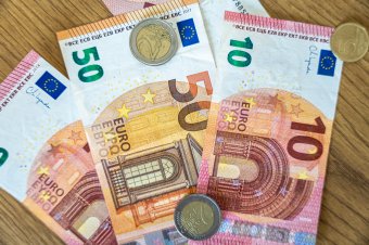 Gyengült a lej az euróhoz képest