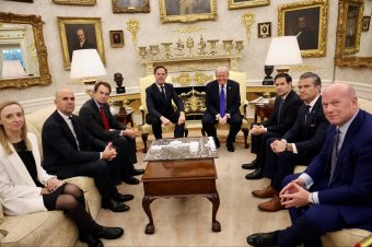 Trump egyelőre lemondta a budapesti csúcsot és szankciókat vetett ki orosz kőolajcégekre