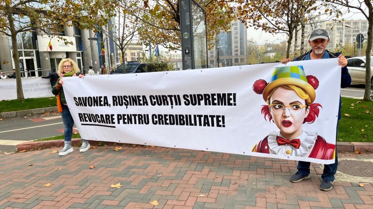 „A halálunkat kívánják”. Durván támadják a bukaresti főbíró távozását követelő civileket