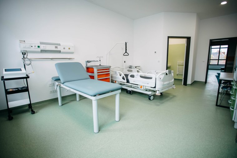 Átadták, hamarosan modern tüdőkórházban látják el a betegeket Sepsiszentgyörgyön