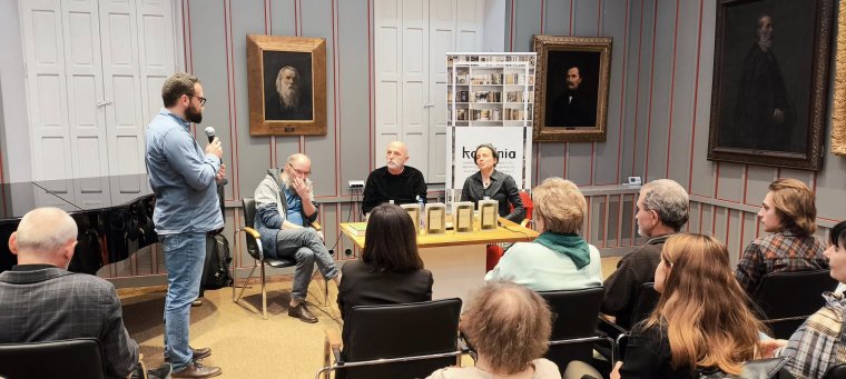„Minden történelmi regény a máról szól” – Visky András új műve a hatalom működését is újraértelmezi