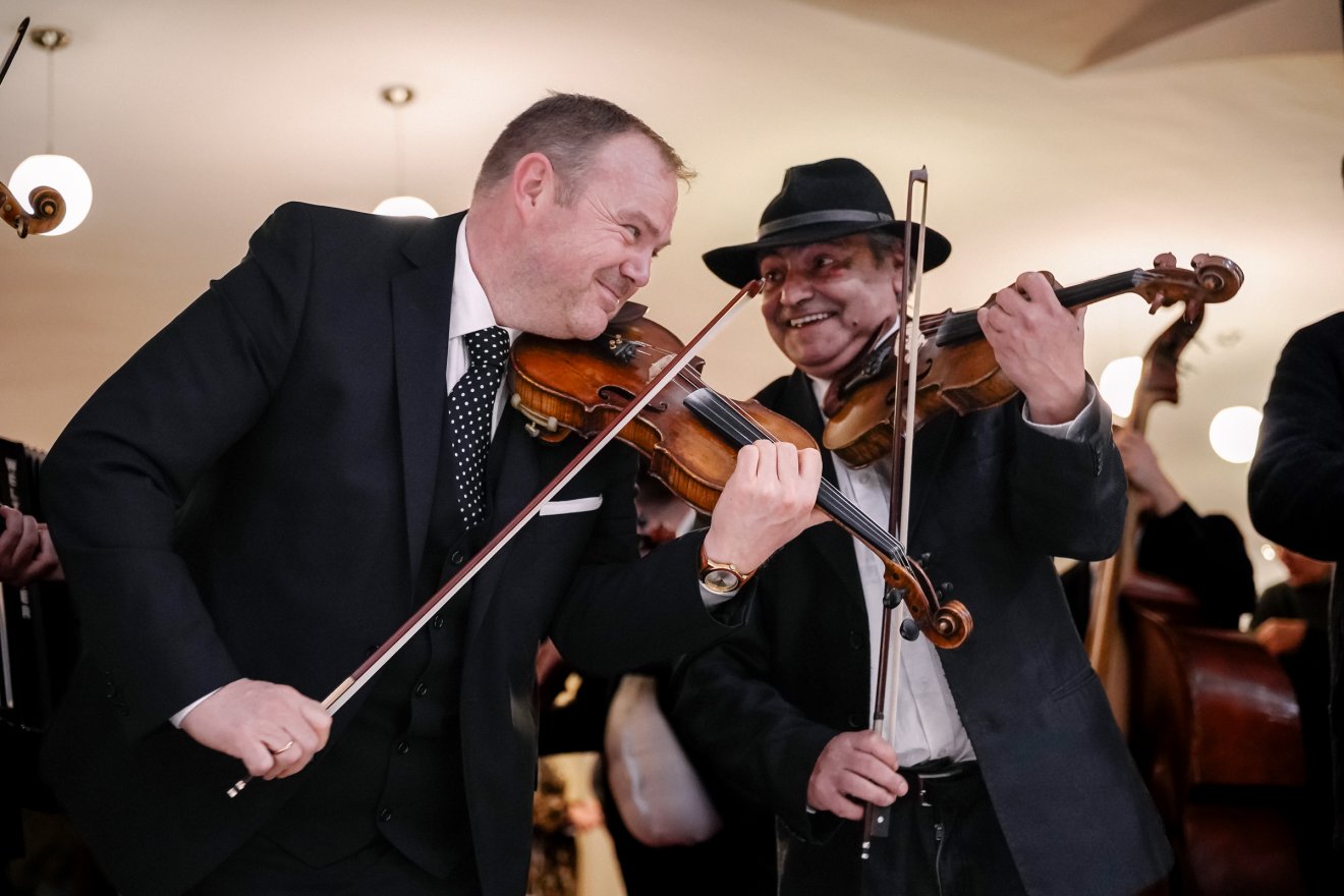 magyar menyegző, film, Káel Csaba, Lajos Tamás, Vándormozi, Csíkszereda