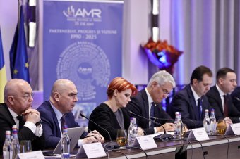 Bolojan kiverte a biztosítékot a polgármestereknél: Bukarestben tartaná a megnövelt ingatlanadót