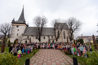 Márton-napi lámpás felvonulás Kalotaszegen: a fényt, a jóságot vitték haza az óvodások