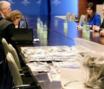 Drónmaradványokat nyomtak a bekéretett orosz nagykövet orra alá a román külügynél