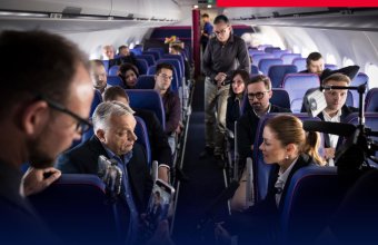 „Vannak bajok és vannak lehetőségek”. Orbán Viktor a repülőn nyilatkozott amerikai tárgyalásairól