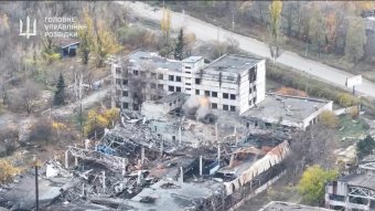 Kemény utcai harcok Pokrovszkban, ukrán támadás orosz célpontok ellen