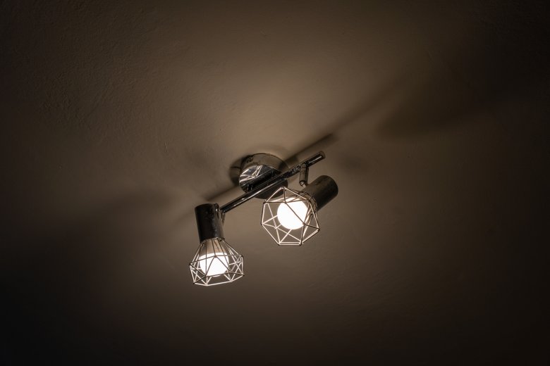 Csaknem 60 százalékkal drágult a villanyáram