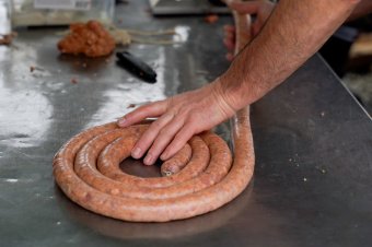 Hús, kolbász, hurka: így él tovább a böllérhagyomány Máramarosban
