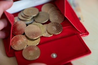 Adóemelés: tiltakozásként öt kiló aprópénzzel fizette be a helyi adóját egy férfi