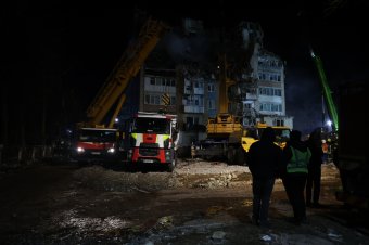 Drón- és bombaesőt zúdítottak az oroszok Ukrajnára, többen meghaltak, nagy a kár