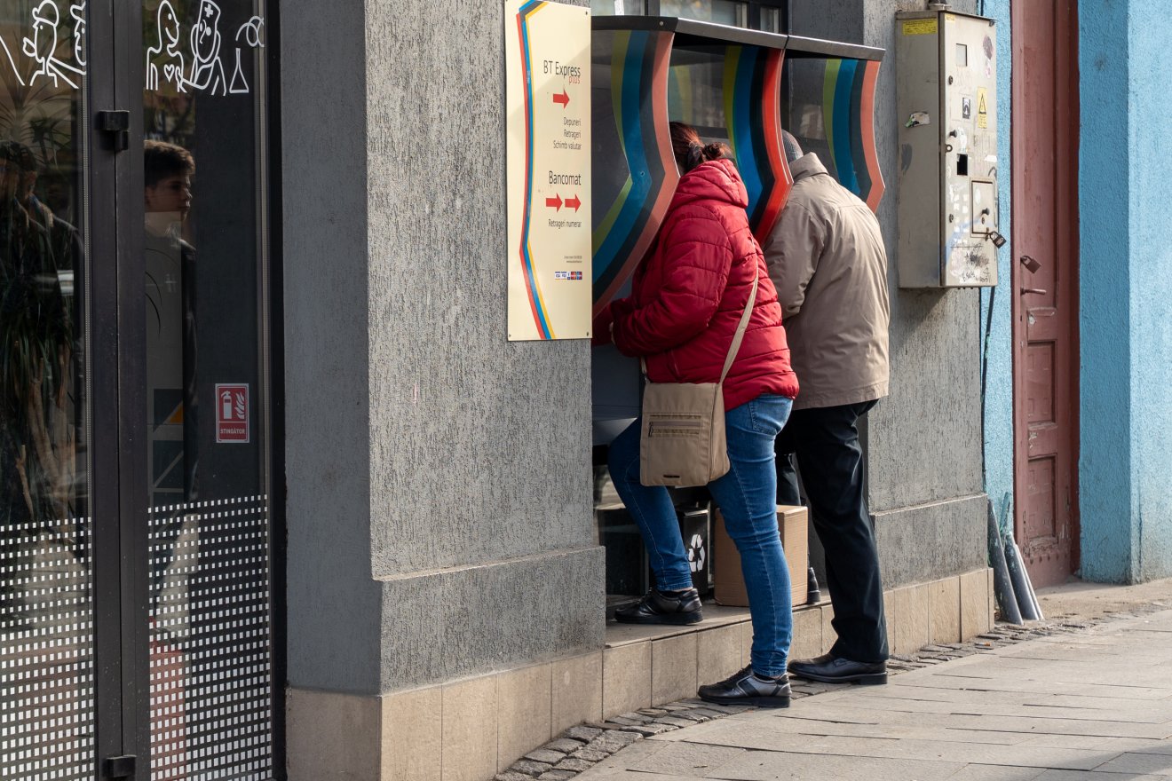 Havi 500 lej körüli az a plusz szociális juttatás, amit a legszegényebb nyugdíjasok kapnak