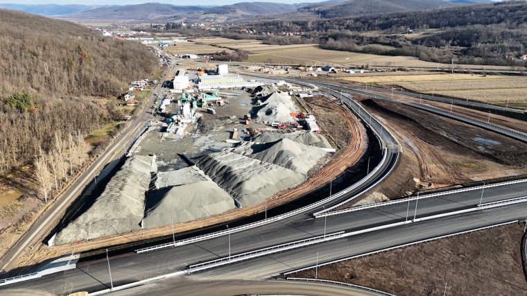 Idén legalább 140 kilométernyi autópálya és gyorsforgalmi út megépítéséről írnak alá szerződést