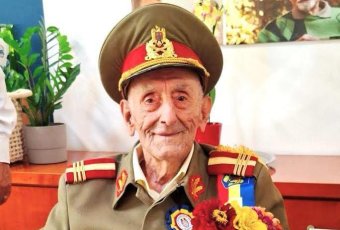 Elhunyt a Nicușor Dan által kitüntetett, háborús bűnökben való érintettséggel meggyanúsított veterán ezredes