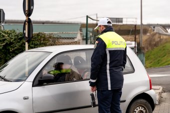 Harminc sofőr búcsúzott jogosítványától az ünnepi ellenőrzéseken