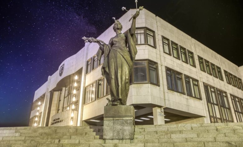Szlovák parlament: akár hat hónap börtönbüntetéssel is sújtható az, aki megkérdőjelezi a Beneš-dekrétumokat