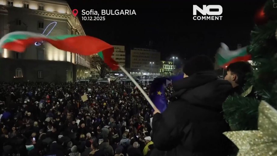 Elsöpörte a népharag a kormányt a szomszédban