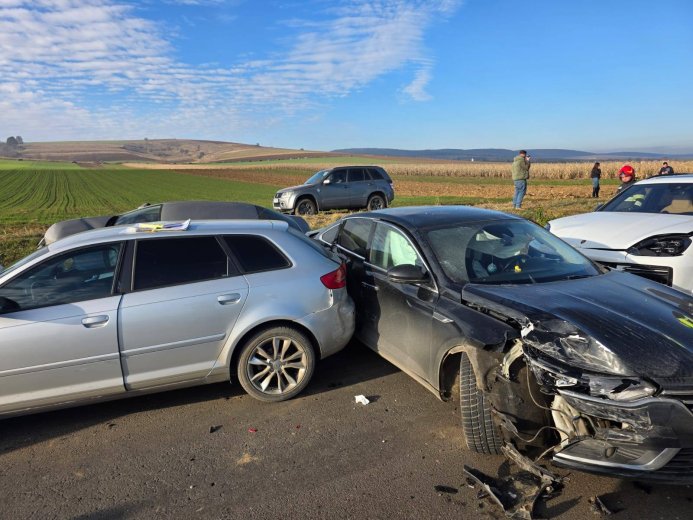 Súlyos baleset Kovászna megyében: hét autó rohant egymásba