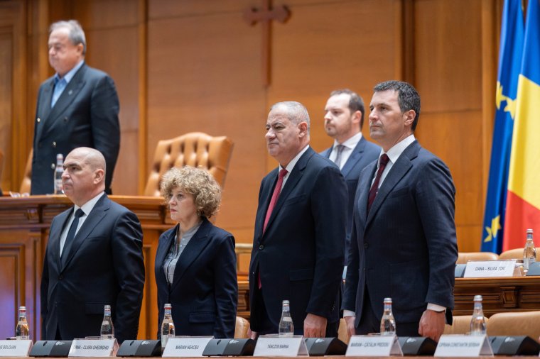 Bolojan nem zárja ki egy kisebbségi kormány lehetőségét