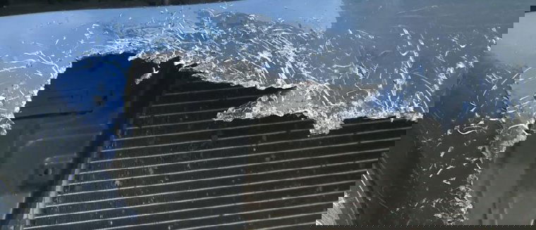 Kutyafalka rongált meg autókat a partiumi városban