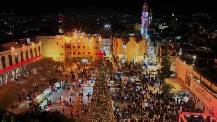 Az öröm visszatérésével és a gázaiak szenvedésére figyelve ünnepelték Betlehemben a karácsonyt