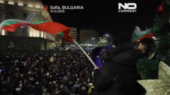 Elsöpörte a népharag a kormányt a szomszédban