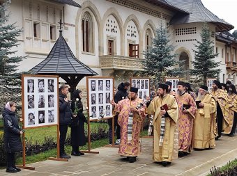 A háborúban elesett több száz ukrajnai román katonára emlékeztek Putnán