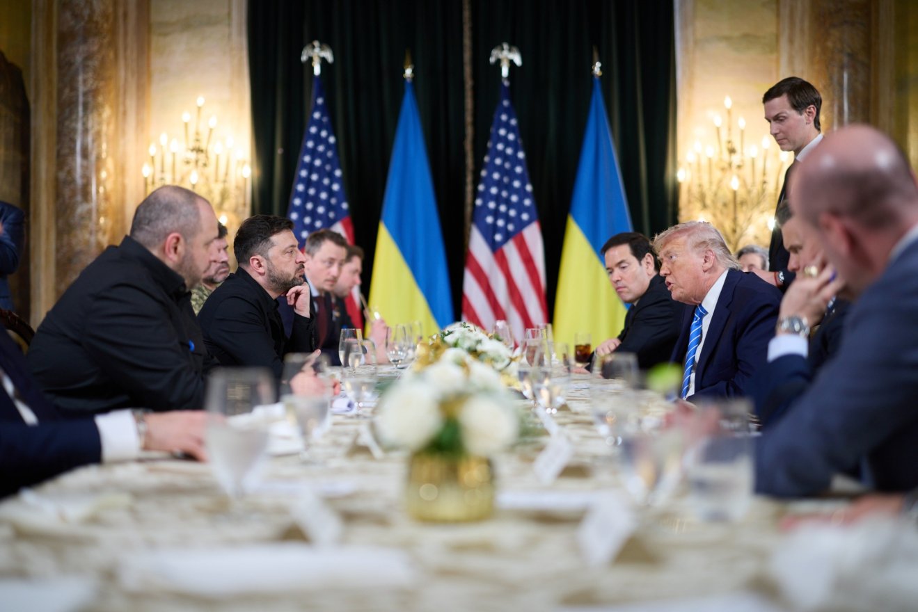 Miért lökte Trump a moszkvai gyors alá Zelenszkijt?