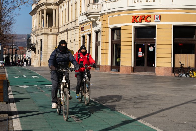 Munkaügyi miniszter: a várható hazai elbocsátások miatt kevesebb lesz a külföldi vendégmunkás