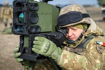 Védelmi miniszter: hosszú távú konfliktusra kell készülni Oroszországgal