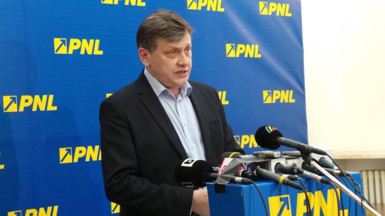 Antonescu a PSD, a PNL, az RMDSZ és a kisebbségek közös jelöltje