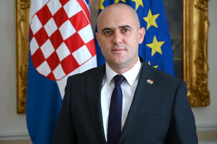 Lövöldözése miatt lemondott a horvát mezőgazdasági miniszter
