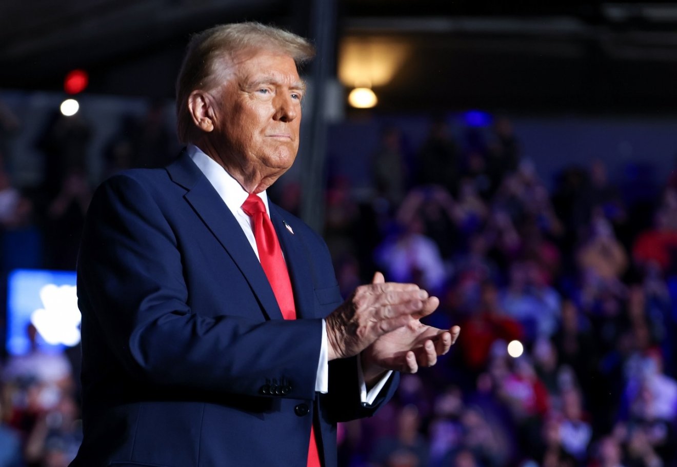 Donald Trump szerint Izrael és Irán teljes tűzszünetről állapodott meg
