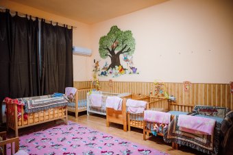 El kell költöztetni a fogyatékkal élő gyermekeket gondozó négy marosvásárhelyi központ több mint 60 lakóját