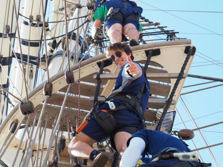 Bálint Botond egyedüli magyarként vett részt az ománi haditengerészet gyakorlóvitorlásán tartott tengerészképzésen