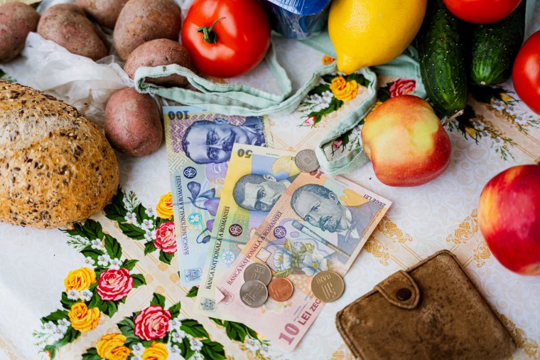 Romlik a lakosság vásárlóereje, a világjárvány óta nem volt ekkora visszaesés a kiskereskedelemben