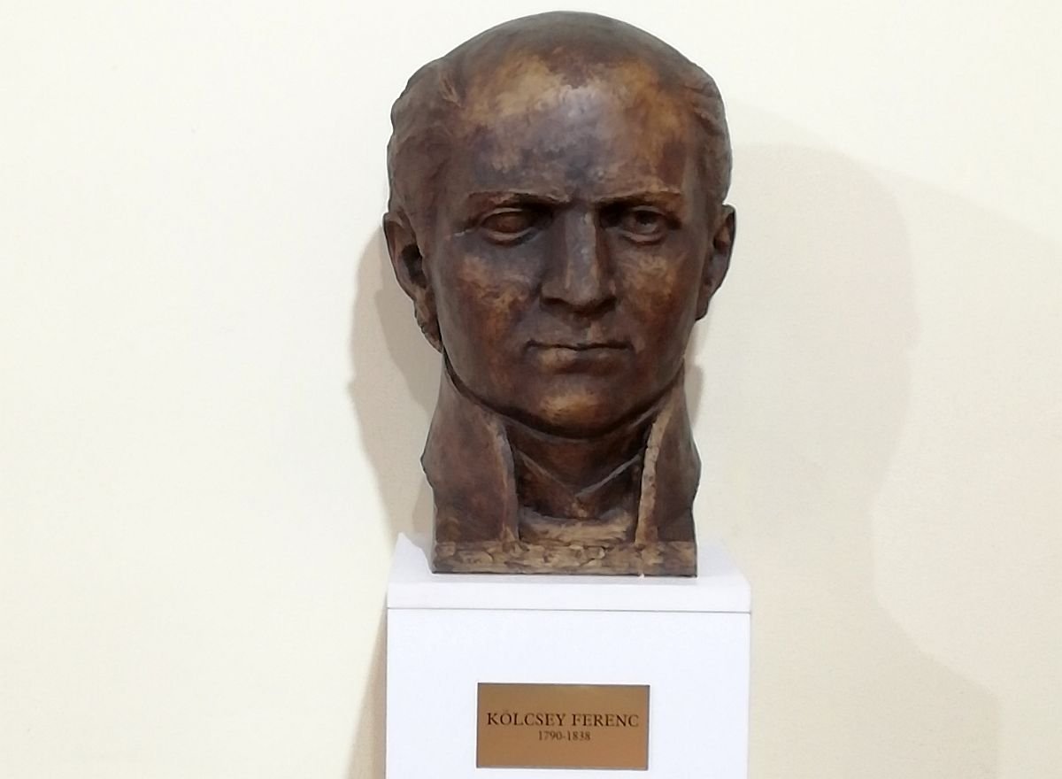 A Kölcsey-olvasóteremben felavatott Kölcsey Ferenc-szobor Kocsis Rudolf aradi szobrászművész munkája &bullet;  Fotó: Pataky Lehel Zsolt