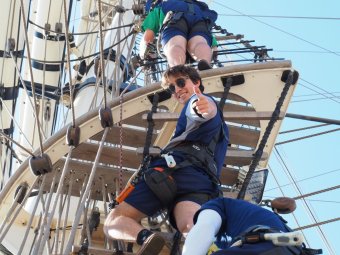 Bálint Botond egyedüli magyarként vett részt az ománi haditengerészet gyakorlóvitorlásán tartott tengerészképzésen