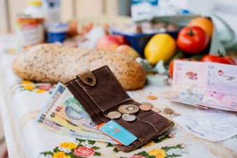 Kevesebbet vásárolunk: visszaesett az élelmiszerek, italok és dohánytermékek iránti kereslet