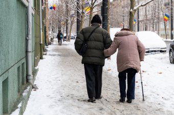 Nőtt a nyugdíjasok száma, közel háromezer lej az átlagnyugdíj