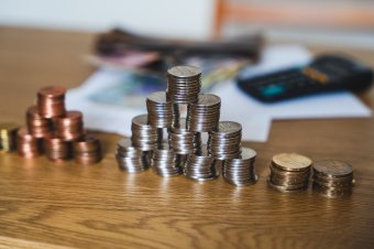 Ha nem lesznek hatékonyak a költségcsökkentő reformok, romolhat Románia államadóssági besorolása