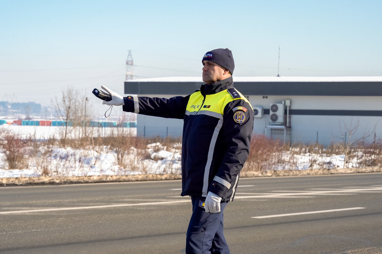Durvulnak a bírságok: júliustól többet fizetnek az autósok, augusztustól jöhet a jogsimegvonás