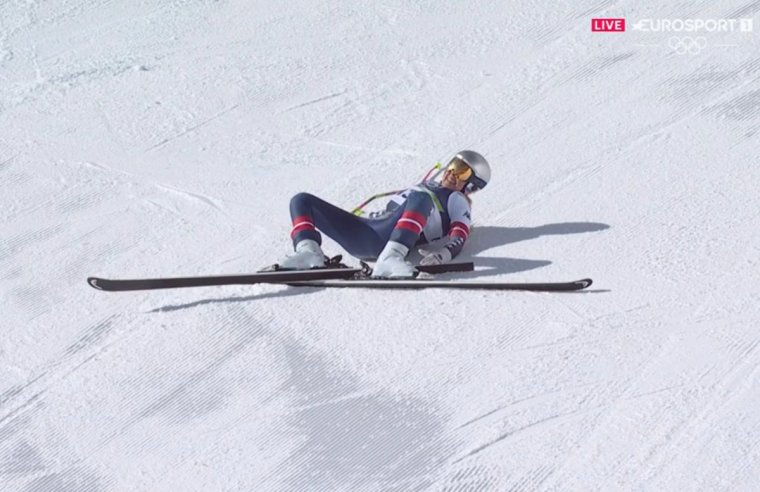 Óriásit esett a női lesiklás koronázatlan királynője, mentőhelikopter szállította el Lindsey Vonnt (VIDEÓ)