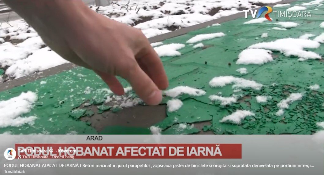 Hámlik a kérékpársáv burkolati festése &bullet;  Fotó: Facebook/TVR Timișoara/Képernyőmentés